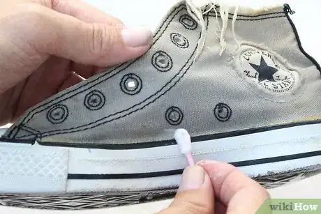 Image titled Make a Pair of "Vintage" Converse Step 6